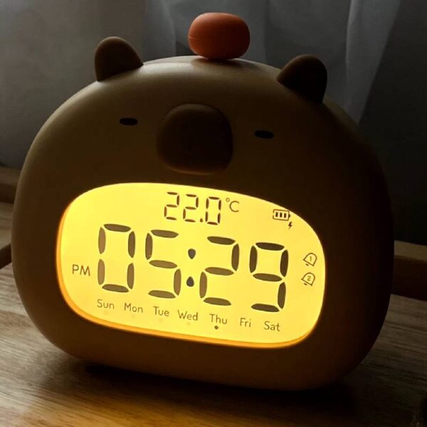 Réveil capybara avec température pour enfant – écran rétroéclairé de nuit, 22 °C affichés
