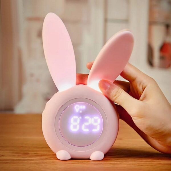 S0a6eabc770a1457ab9dd9b4cf6d4b9dae Réveil lapin multifonction avec écran LED lumineux
