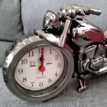 Réveil décoratif deux-roues inspiration vintage
