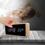 Réveil LED bambou vue frontale