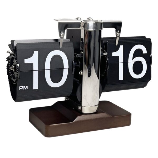 Horloge à pages tournantes automatiques avec base en noyer premium, affichant 10:16 PM sur fond blanc. Horloge à pages tournantes automatiques avec base en noyer premium, affichant 10:16 PM sur fond blanc.