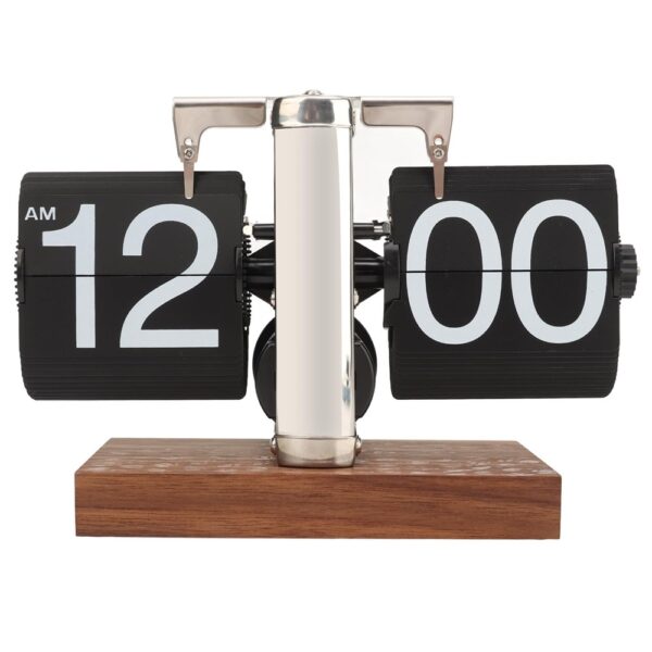 Horloge flip à feuilles mobiles avec affichage 12:00 AM, design moderne sur base en bois, vue de face. Horloge flip à feuilles mobiles avec affichage 12:00 AM, design moderne sur base en bois, vue de face.