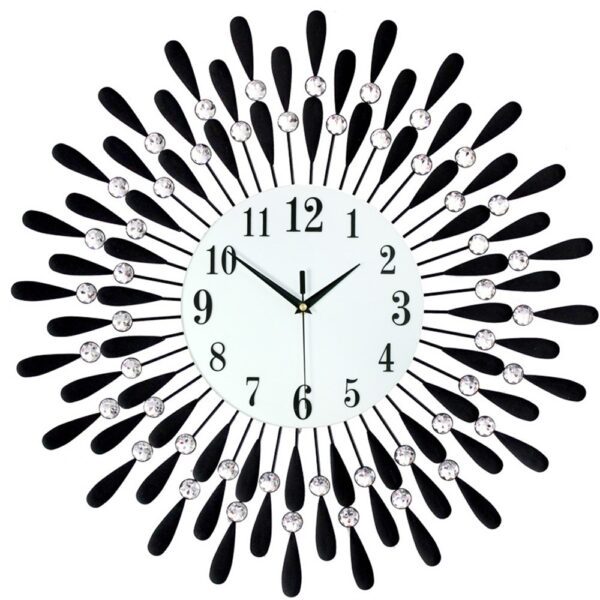 Horloge murale strass luxe 38 cm, cadran verre non-réfléchissant 16 cm, design noir et strass, vue de face sur fond blanc. Horloge murale strass luxe 38 cm, cadran verre non-réfléchissant 16 cm, design noir et strass, vue de face sur fond blanc.