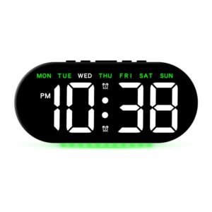 Réveil numérique LED noir avec grand affichage 18 cm, affichant l'heure et les jours de la semaine sur fond blanc.