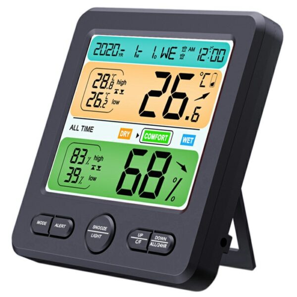 Station météo intérieure noire avec écran LCD affichant température, humidité et heure sur fond blanc. Station météo intérieure noire avec écran LCD affichant température, humidité et heure sur fond blanc.